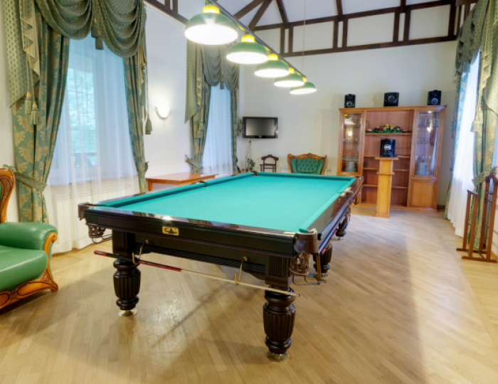 Бильярдный зал